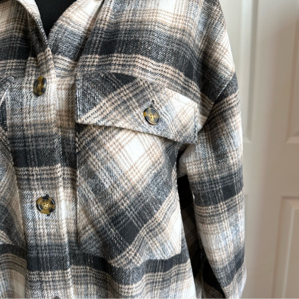 Wild Fable Gray and Tan Flannel Fleece Shacket - Picture 2 of 6